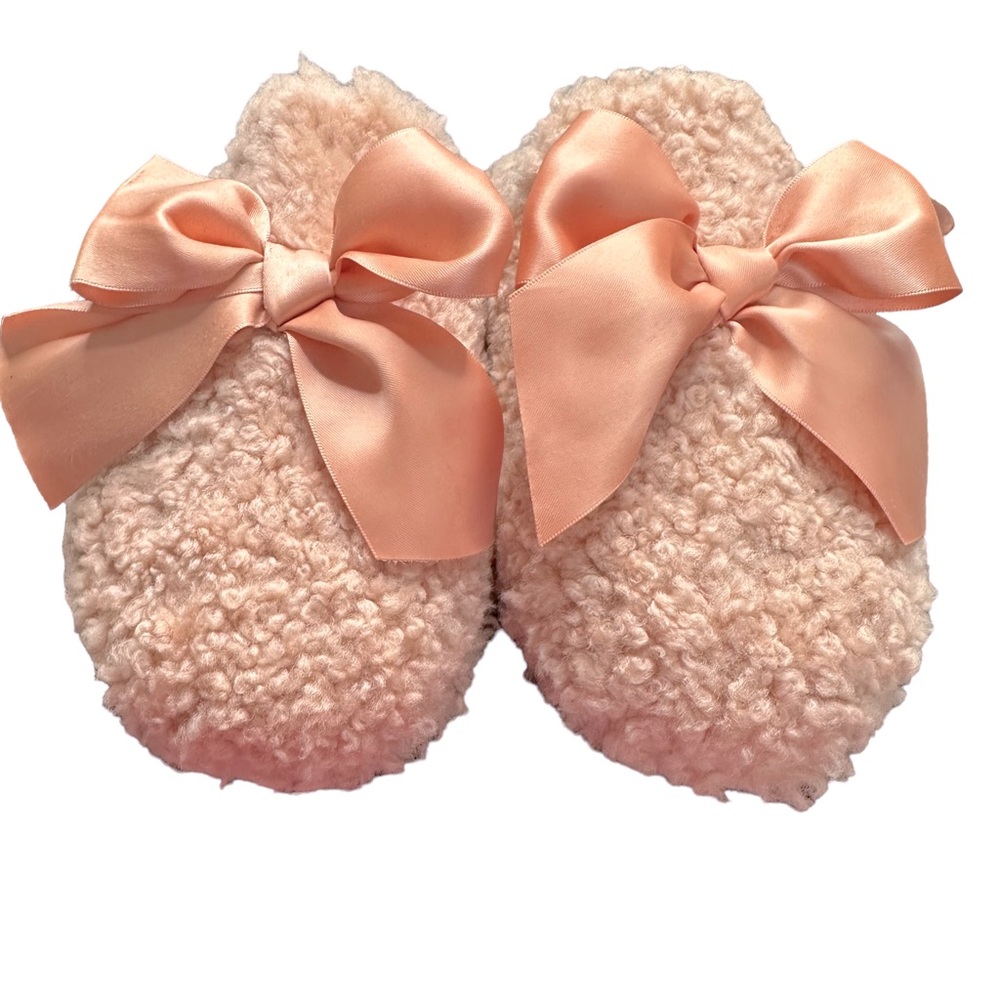 UGG Soft, Cozy Peachy Pink Clogs Sz 42